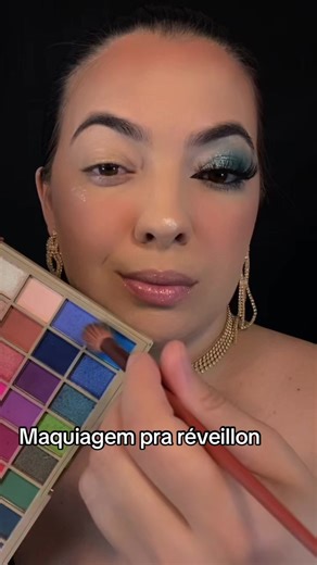Maquiagem Réveillon: Tutorial Para Look Azul