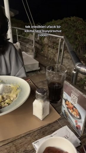 Canan ASMR Özgür Can - Aşçılık Boyunca Nasıl Kıyarsınız?