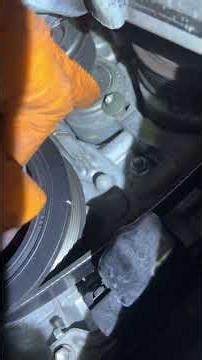 How Does An Automatic Spring-loaded Belt Tensioner Operate #engineering #2grfe #serpentine