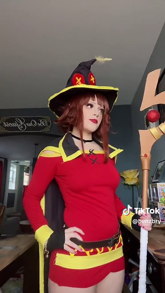 she was so passionate about it lmaooo 😭 #megumin #konosuba #konosubarashiisekai #megumincosplay #cosplaygirl #konosubamegumin #anime #weeb #foryou