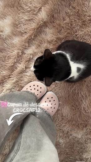 Crocs Rosa: Estilo e Conforto com Jibbitz