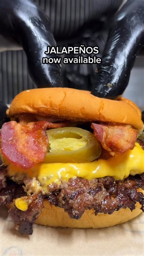 Licky Fingers on Instagram: "POV: è il 2026 e hai detto sì ai jalapeños. 🌶️"