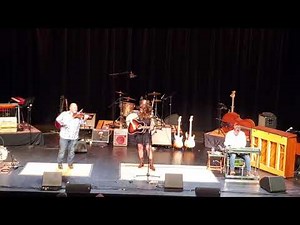 Yvette Landry performs at The Louisiana Crossroads Concert Series
