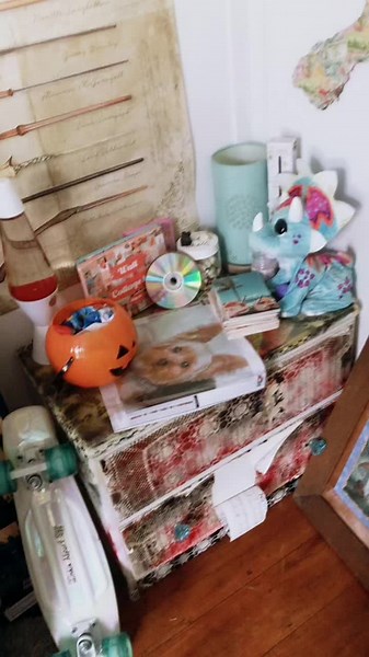 Some of the text mixes sorry :) #fyp #firstvideo #preppy #poor #broke | preppy