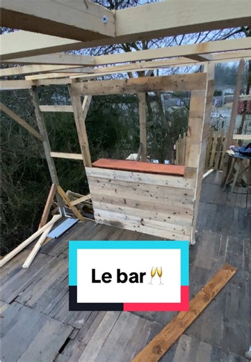 Construction du bar de notre cabane : un projet convivial