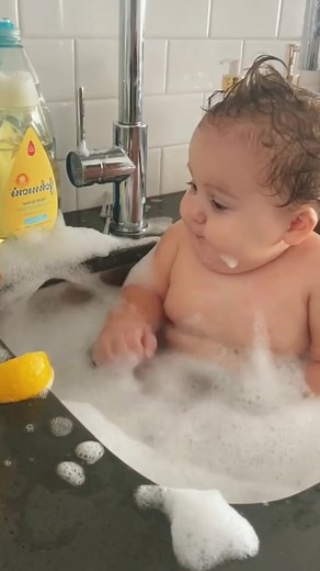 Water baby 🤣 The last expression is so cute 🥰 #baby #cutebaby #babylove #waterbaby #foryou #foryoupage (via@ashleypiazza218)