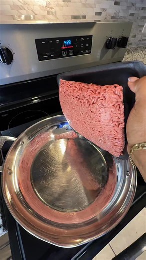 Homemade Nachos Brown your ground beef then add taco seasoning set aside dice up a red onion, tomato, cilantro and then cut up flour tortillas and fry them for 30-40 seconds I made a simple pico de gallo using 2 tbsp balsamic vinegar, tomato’s, onions, jalapeños, cilantro, salt and pepper | Jas Robertson