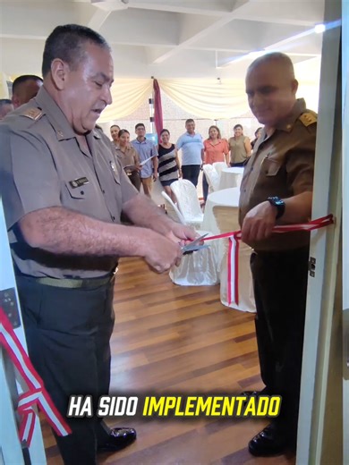 𝙄𝙉𝘼𝙐𝙂𝙐𝙍𝘼𝘾𝙄Ó𝙉 𝘿𝙀𝙇 𝘾𝙊𝙈𝙀𝘿𝙊𝙍 𝙋𝘼𝙍𝘼 𝙀𝙇 𝙋𝙀𝙍𝙎𝙊𝙉𝘼𝙇 𝘾𝙄𝙑𝙄𝙇 𝘿𝙀 𝙇𝘼 𝙅𝙀𝙁𝘼𝙏𝙐𝙍𝘼 𝘿𝙀 𝘽𝙄𝙀𝙉𝙀𝙎𝙏𝘼𝙍 El Comando de Personal del Ejército, a través de la Jefatura de Bienestar, inauguró un nuevo comedor destinado al personal civil de la JBIENE, brindando un espacio cómodo y adecuado para su horario de almuerzo. Este ambiente ha sido implementado con televisor, refrigeradora, dispensador de agua fría y caliente, microondas y otros equipos que contribuirán al b