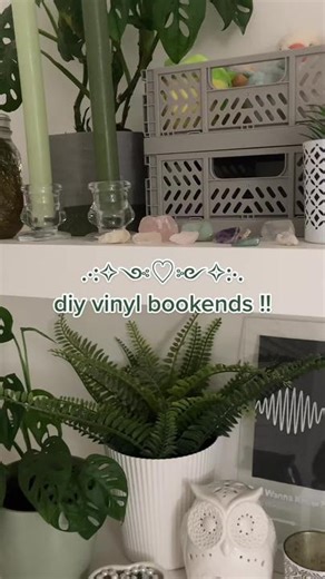 DIY Vinyl Bookends Tutorial - Heartstopper Inspired Room Decor