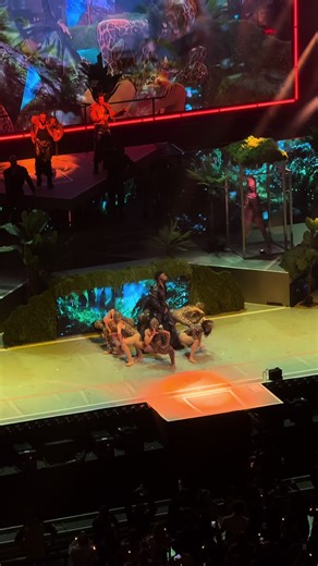 jason derulo • 6th february 2026 • leeds arena • tiptoe 💙 #jasonderulo #thelastdanceworldtour2026 #leeds #jasonderuloconcert