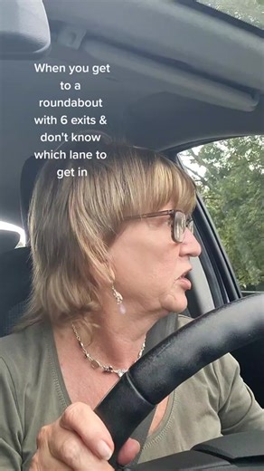 Funny Confused Driver Comedy: Roundabout Chaos!