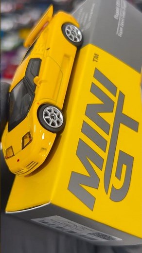Mini GT Bugatti EB110 Super Sport (Giallo Yellow) Unboxing