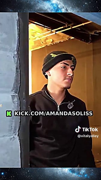 @𝐀 𝐌 𝐀 𝐍 𝐃 𝐀🇲🇽🤍 really crashed @Zavala🚶🏽‍♂️‍➡️ stream 😳 #zavala #zavalahimself #amanda #amandasolis #sportsbra