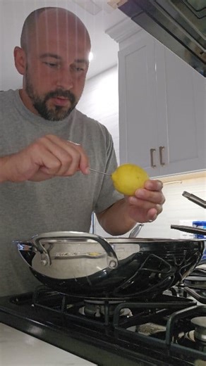 This simple Lemon Hack helps you squeeze a lemon in 2 seconds. #hacksandtips #kitchenhack #lemonade #reels | Jeremy Sciarappa