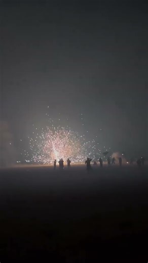 WAIT FOR IT 😂 #pyroaddicts #pyro #fireworks #groundsalutes #salutes #heavy #loud #losangeles