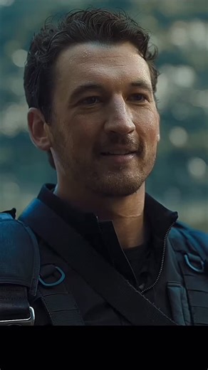 Brunno Senna 🌩️ on Instagram: "The Bear is a portrait of ambition under emotional pressure. Set inside a small Chicago kitchen, the series turns everyday stress into something almost suffocating. Orders stack up, voices overlap, and time feels compressed. The restaurant isn’t just a workplace - it’s a pressure chamber where grief, pride, and insecurity rise to the surface. Carmy Berzatto returns home carrying more than culinary skill. He inherits debt, dysfunction, and the unresolved loss of hi