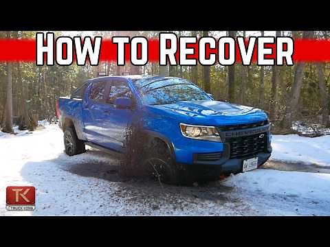 Don't Make These Mistakes When Pulling Out a Stuck Truck! Deep Dive into Off-Road Vehicle Recovery