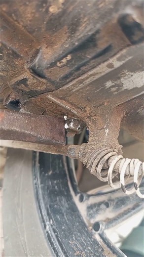 mechanic tricks to open a broken oil drain bolt#tutorial #reels #otomotif