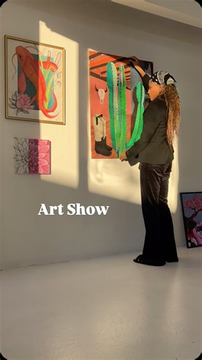 Bree, The Golden Child ☀️ on Instagram: "Creating core memories ✨ I curated and hosted my first art show over the weekend and it was everything I imagined. Here’s some bts of the set up! I’m so grateful with the turn out and for all of the support 🫶🏾 #artshow #painting #artist"