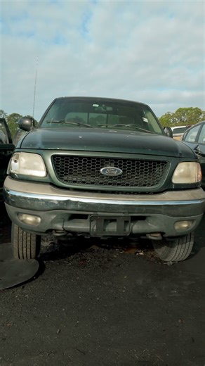 🤯 28 CARS A DAY! Cleanest Junkyard Ever