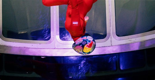 ‘Floating Ballerina Vibes’: The Hypnotic Allure of Indoor Skydiving