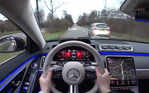 全新2023奔驰S级 S600 第一视角试驾