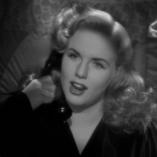 Outgrowing spunky, teenage girl roles, LADY ON A TRAIN provided Deanna Durbin with a chance to play a sophisticated part. The film is a thriller set around Christmas, but with generous helpings of the fast-paced comedy at which Durbin excelled. | Turner Classic Movies: TCM