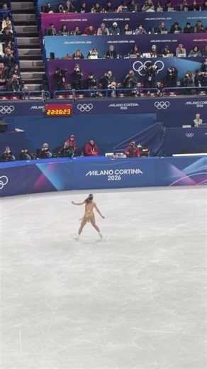 Alysa liu performance from another angle ✨🥺 you can’t stop watching her ❤️ I watched all her videos and feels like the first time i saw her #alysaliu #winterolympics #olympics #figureskating #olympicgold