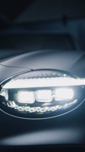 Unstoppable presence. Electrifying power⚡ The new Bentley Hybrid range unleashes performance you can feel – instant torque, commanding acceleration, and a refined drive that’s as thrilling as it is sustainable. This isn’t just luxury. This is the future of grand touring. 🌍🏁 #HROwenBentley #Bentley #BentleyHybrid #PerformanceRedefined #FutureOfLuxury #HROwen WLTP drive cycle: fuel consumption, mpg (l/100km) – Combined 27.4 (10.3). Combined electrical consumption – 28.3 kWh/100km. Combined CO₂ E