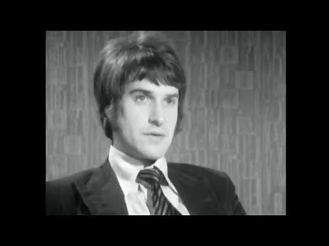 The Kinks - Dave and Ray Davies interview (1968)