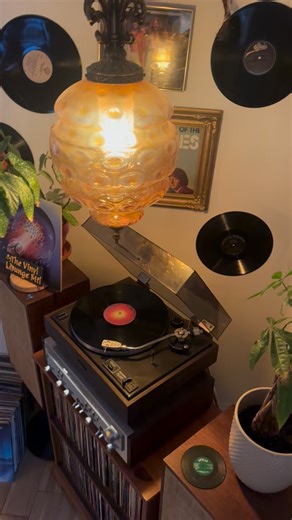 615 reactions · 65 shares | Journey's « The Final Frontier Tour » is coming to North America including Montreal on March 11th, 2026! Don't miss this iconic band perform one of their timeless hits, “Don’t Stop Believin’”, live. #journey #dontstopbelievin #escape #thefinalfrontier #80srock #80smusic #nostalgia #memories #thevinylloungemtl #montreal #vc #vinylcommunity #vlmtl #vinylmontreal #vinyl #vinylcollection #vinylcollector #vinylrecords #vinyllover | The Vinyl Lounge | Facebook