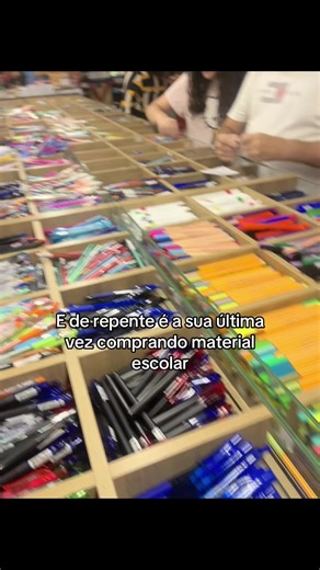 Última compra de material escolar no terceirão!