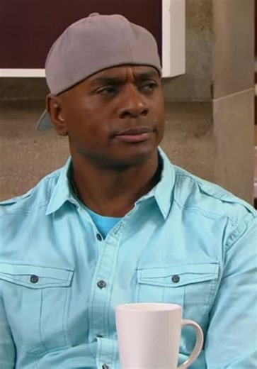 Mr. Box Office S01:E15 - Samboozled & Funky Friday