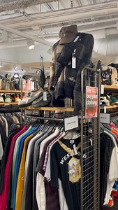 🎉 2nd STREET is coming to Harvard Square! 🎉 We’re opening our doors in Cambridge, MA on June 20th. Here’s a sneak peek at your new go-to for curated secondhand fashion. 🧥👟✨ 📍1 Brattle Sq, Ste 102A, Cambridge, MA 02138 Hours: 11am-8pm | 2nd STREET USA