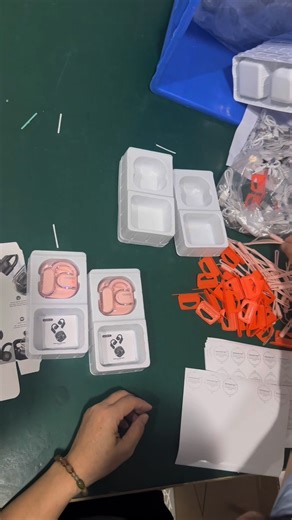 ☎ WhatsApp: https://wa.me/8613902288675 ✔️Unos auriculares Bluetooth supraaurales con buena calidad de sonido. ✔️Aceptar pedidos OEM y ODM #JQX #SOMOSTEL #accesoriosparacelulares #accesoriosparatelefonomovil #audifonos #auriculares #manoslibres #auriculares #auricularesBluetooth #auriculares #Tech #fyp #Technology #reelsvideo #reels | Somostel Accesorios para Celulares