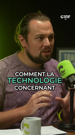 Hugues Malinaud, Directeur Recherche et Innovation chez GRDF , nous explique comment la méthanisation devient plus performante grâce à l’innovation. 💡 Entre électricité, biochar et nouvelles méthodes comme celles de Méthaboost, l’objectif est de maximiser la production de CH₄ tout en valorisant au mieux les déchets agricoles. Et toi, tu penses que ton exploitation pourrait intégrer ces nouvelles technologies ? 💬 👉 Émission en partenariat avec GRDF 👉 Vidéo complète par ici : https://youtu.be/
