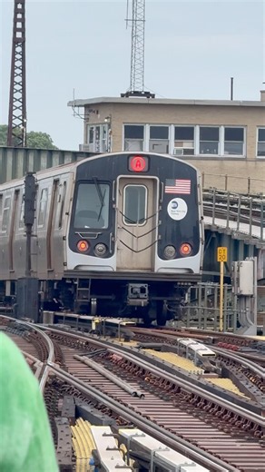 R179 (A) Train 3253-3257 + 3298-3292 Leaving Rockaway blvd ‪@TheofficialAtrain_848‬ &‪@IsaiahAnglade‬