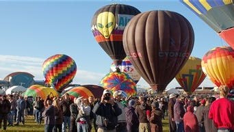 Feeling adventurous? Here's a guide of the top 10 things you can do in New Mexico