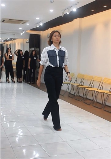 Modeling Basic Class Batch 129 “Basic Walk 2   Various Poses” #lookacademyid #modelingschooljakarta #bestmodelingschool #boostyourconfidence #sekolahmodelingjakarta