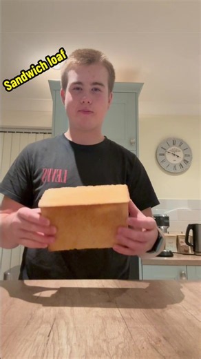 Golden crust, cloud-like crumb, and endless sandwich potential. 🌾🍞 Oven 220°c Bake for 40 mins Proportions👇 For one loaf: 500g flour 1 tbsp honey 1 tbsp olive oil 330ml water 1 tsp salt 150g starter (doesn’t need to be active) Butter to grease pan For two loaves like in the video double all the proportions