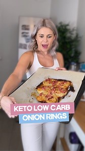 Comment “𝐂𝐎𝐎𝐊𝐁𝐎𝐎𝐊” to get my 10 viral keto recipes for free 🧅🧀🥓 Crispy, cheesy, and so satisfying — these keto onion rings are the perfect low carb snack or side for weight loss, glucose control, and better sleep. Made with just one big onion, cheese, and bacon, this recipe is simple, comforting, and delivers serious crunch without the carbs 🔥 Perfect for salty cravings while staying full and in ketosis. Ingredients: Onion, cheddar cheese, Parmesan cheese, smoked bacon. ✅ keto friend