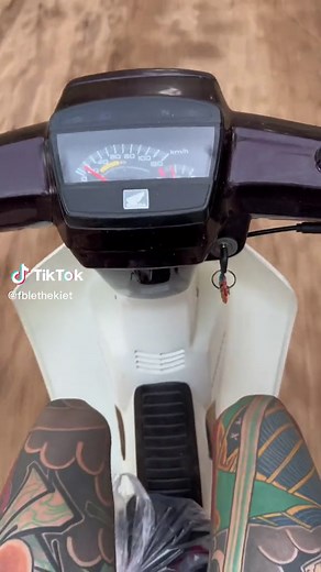 Motorbike Speedometer: Off-Road Riding Insights