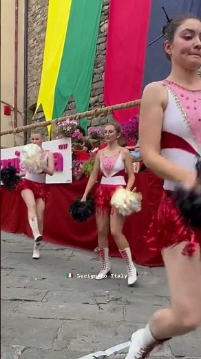 Lucignano Italy | Majorettes