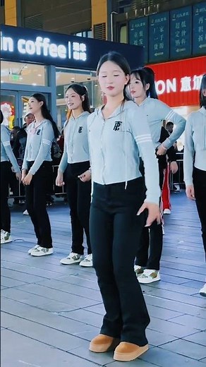 🔥 Most Viral Group Dance | Trending Performance 2025 💃✨