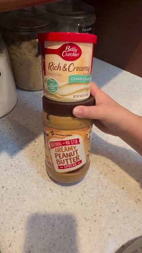 1.5M views · 26K reactions | UPDATED 2 ingredient fudge recipe! #2ingredients #fudgerecipe #easyrecipes #nobake #nobakedessert #holidayrecipes #thanksgivingdessert #christmasdesserts | Hilariously Myself | Facebook