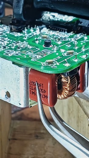 This is a metallized polyester film capacitor #pcb #component #electronic #shortvideo