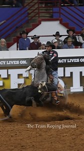 Heel horse of the @bobfeistinvitational ? That tracks. Gucci Equine’s Nu One Time Blues and Joseph Harrison won that title, PLUS second overall behind Bubba Buckaloo in The Feist to split $85,000. Full results from the team roping inside the @lazy_e_arena all week long at the link in bio. | The Team Roping Journal Magazine