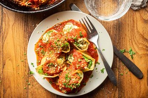 Vegan Stuffed Shells Florentine