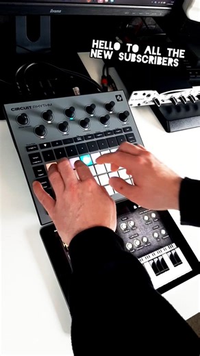 DO CRIMES TO THIS #industrialmusic #glitch #synthjam #sampler #novation