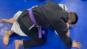 27K views · 480 reactions | Half guard escape into a Triangle Choke from the Whizzer vs Seatbelt position. - - - #bjj #jiujitsu #mma #brazilianjiujitsu #ufc #grappling #bjjlifestyle #muaythai #boxing #martialarts #jiujitsulifestyle #kickboxing #wrestling #fitness #life #oss #nogi #judo #bjjlife #bjjgirls #selfdefense #training #artesuave #fight #blackbelt #ibjjf #karate #fighter #gym #csw | CSW Fullerton | Facebook